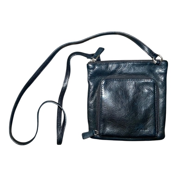 FOSSIL Handbags - FOSSIL Black Leather Crossbody Bag